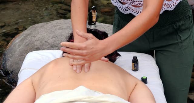 Massaggio professionale alla schiena